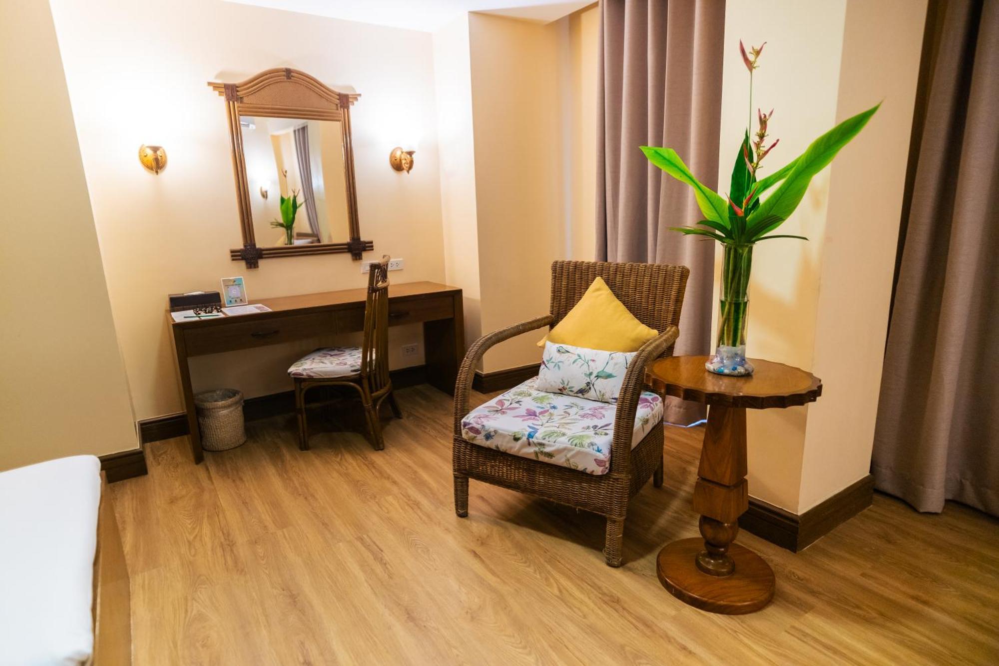 Boracay Tropics Resort Hotel Manoc-Manoc Экстерьер фото